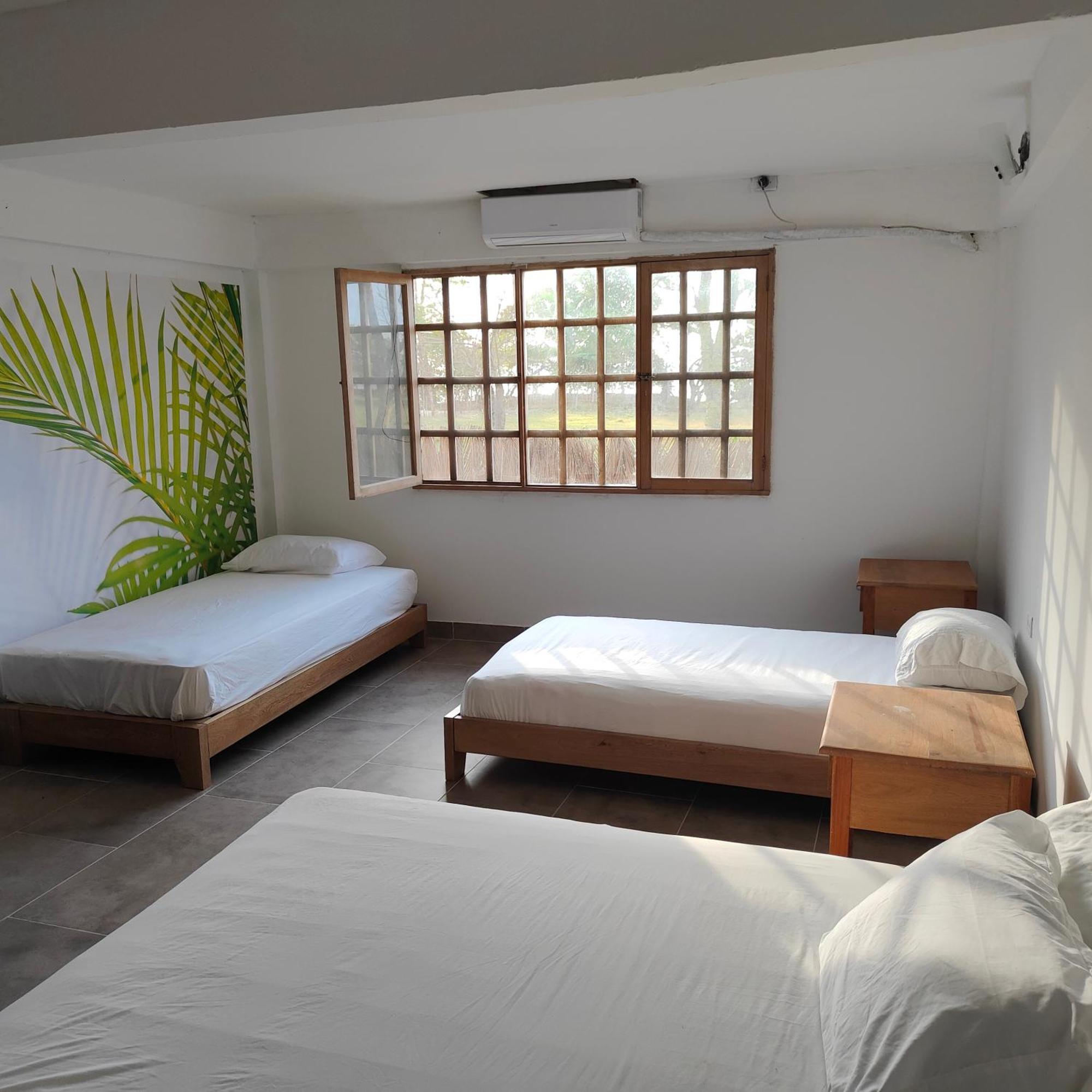 Hotel La Casa Blanca - Etxe Zuria Monitos Exterior foto