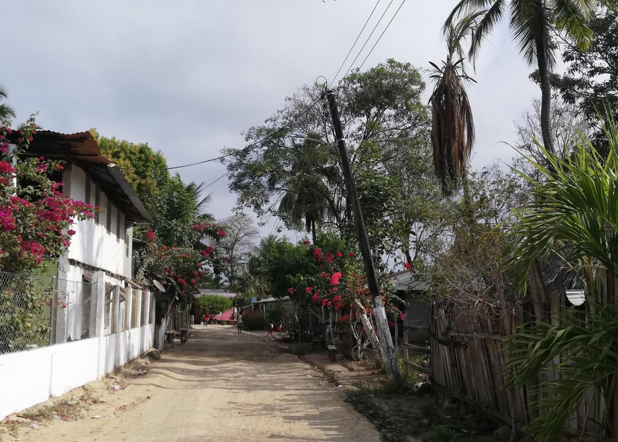 Hotel La Casa Blanca - Etxe Zuria Monitos Exterior foto