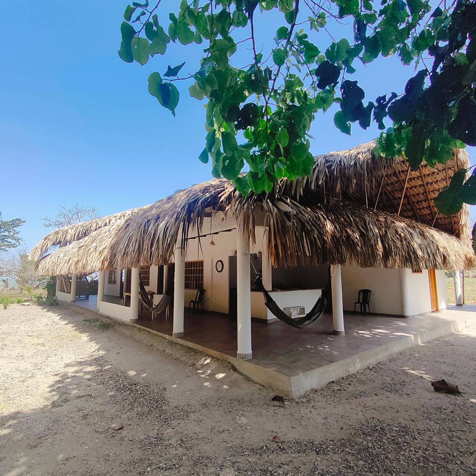 Hotel La Casa Blanca - Etxe Zuria Monitos Exterior foto